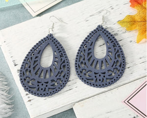 Carved Hollow-Wood Waterdrop Earrings