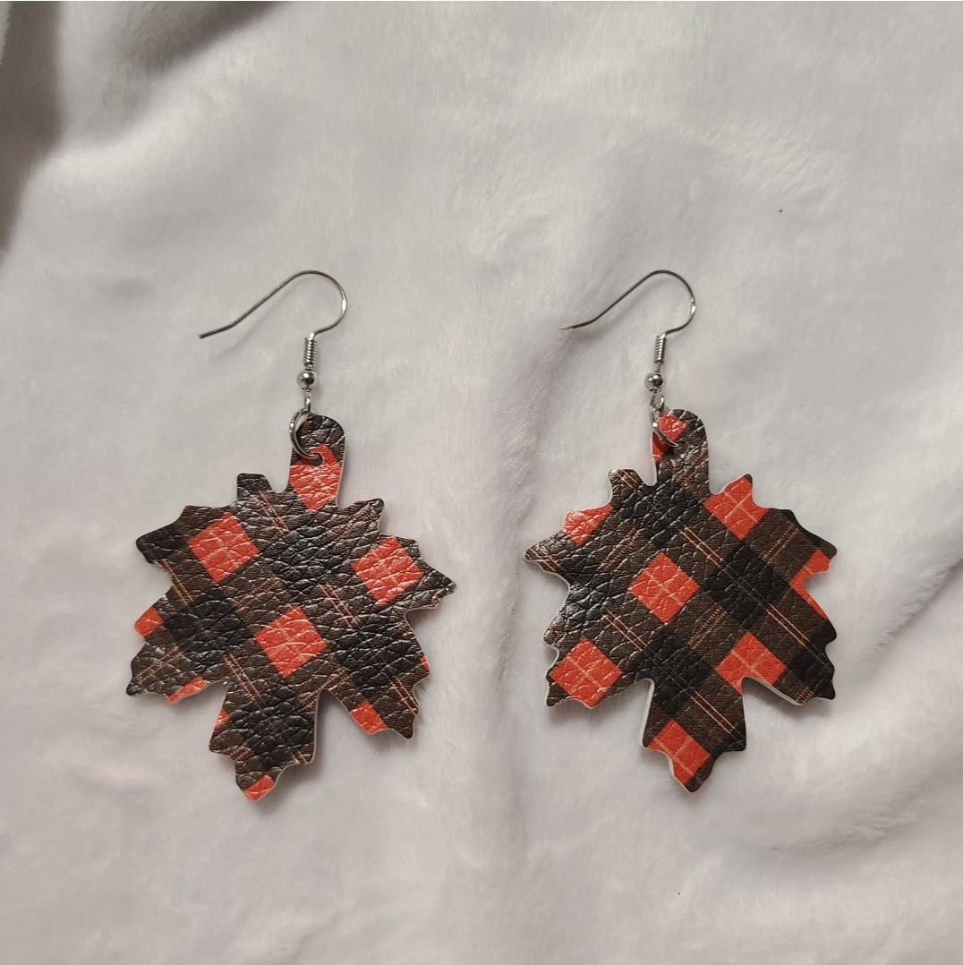 Plaid Maple Leaf Dangle Earrings